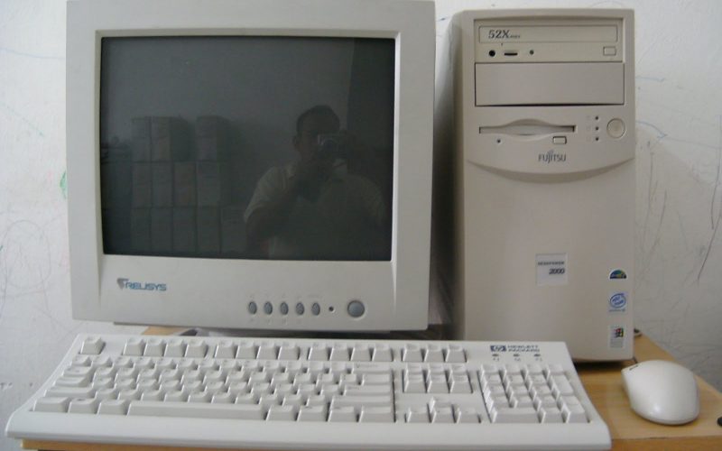 Máy tính cũ